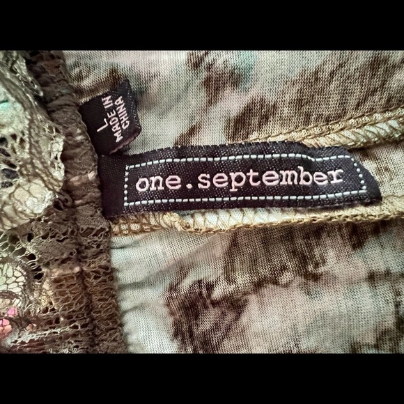 Anthropologie sleeveless top with rose detail - Picture 6 of 8